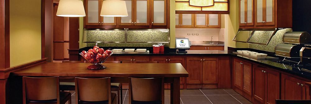 Hyatt Place Chicago-South/University Medical Center Екстериор снимка